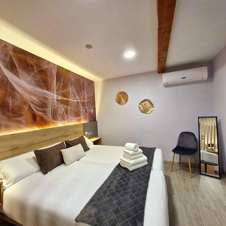 Feeling Home - Suites&Rooms León Zewnętrze zdjęcie