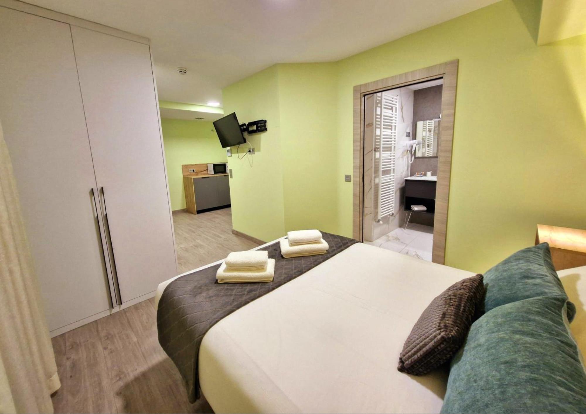 Feeling Home - Suites&Rooms León Zewnętrze zdjęcie