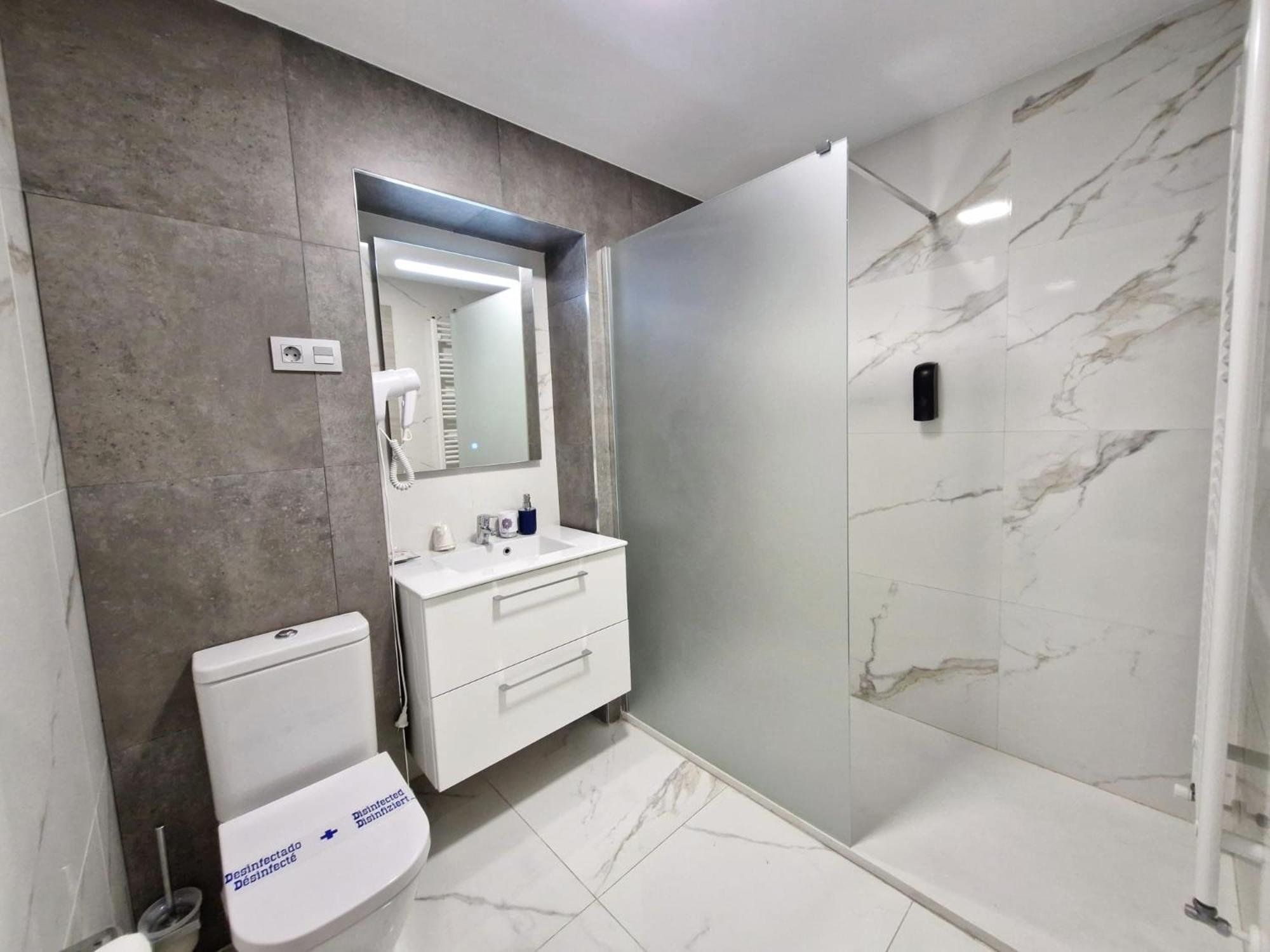 Feeling Home - Suites&Rooms León Zewnętrze zdjęcie