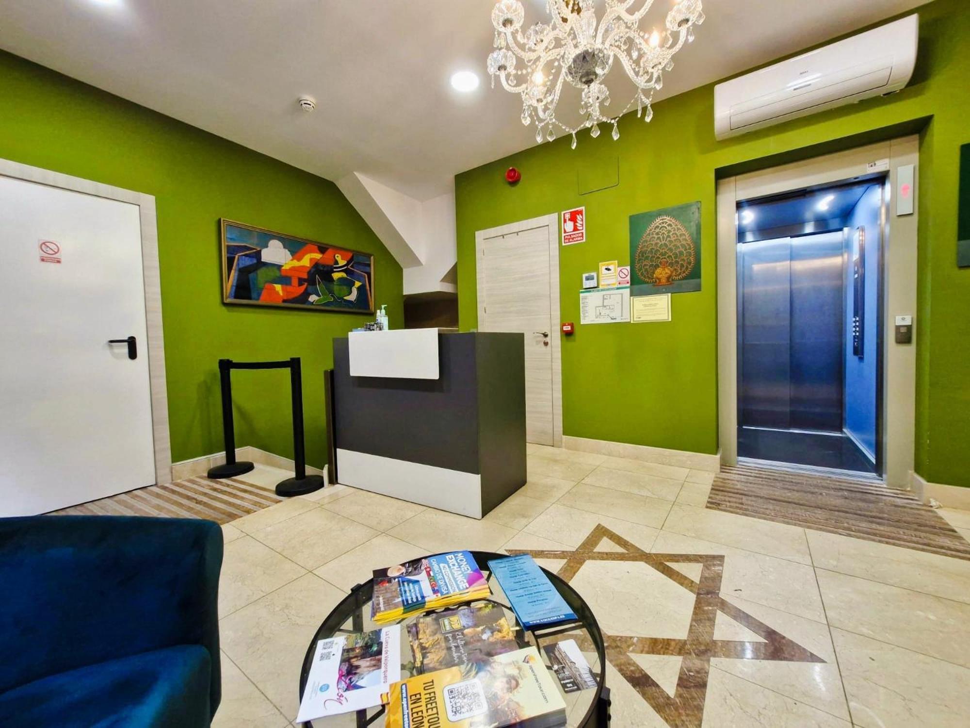 Feeling Home - Suites&Rooms León Zewnętrze zdjęcie
