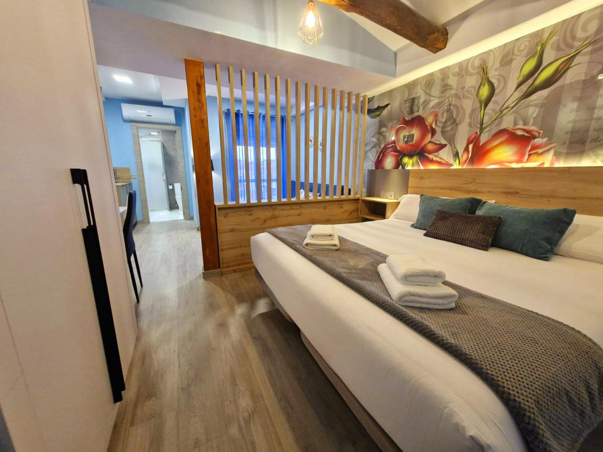 Feeling Home - Suites&Rooms León Zewnętrze zdjęcie