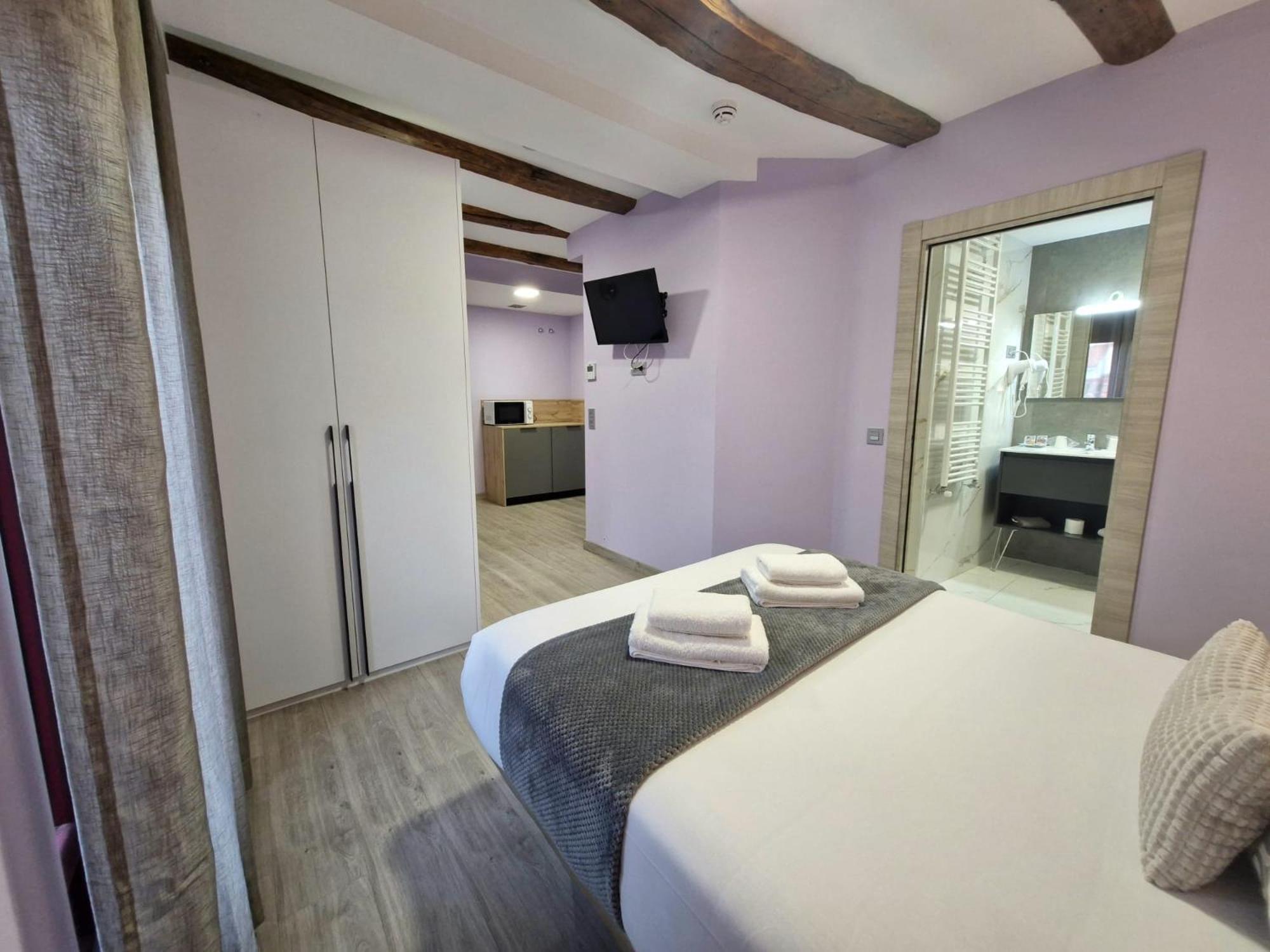 Feeling Home - Suites&Rooms León Zewnętrze zdjęcie