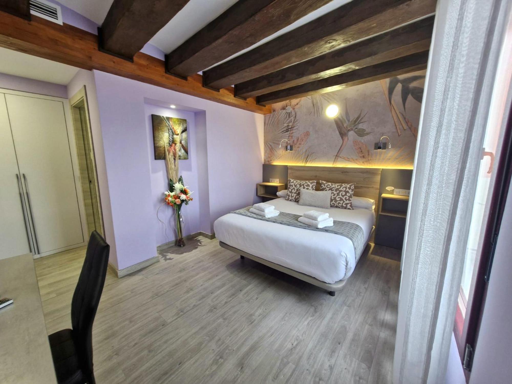 Feeling Home - Suites&Rooms León Zewnętrze zdjęcie