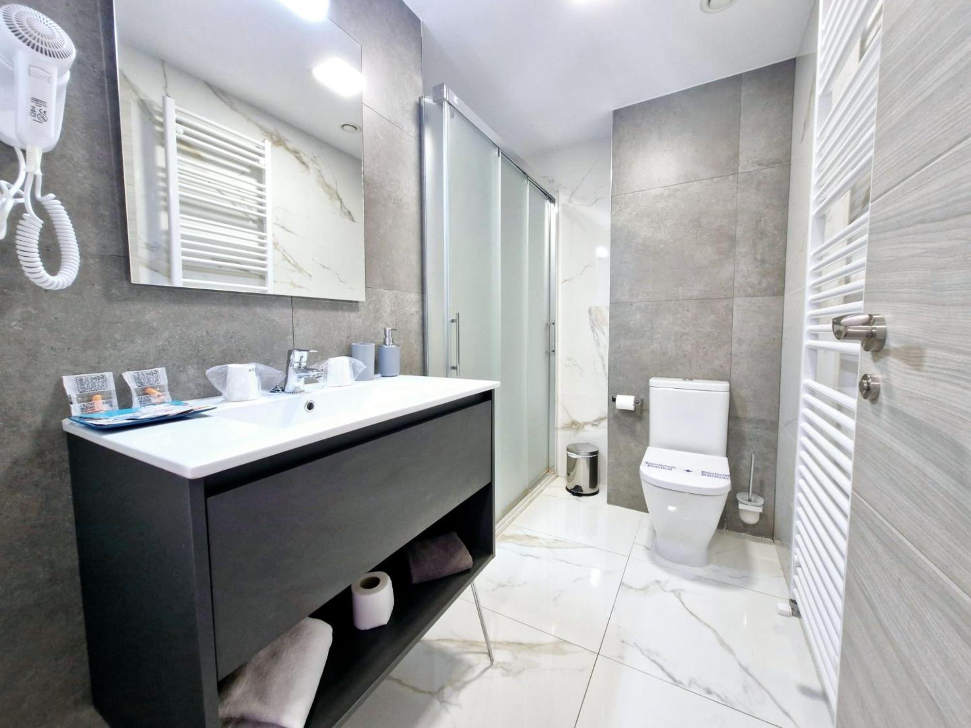 Feeling Home - Suites&Rooms León Zewnętrze zdjęcie